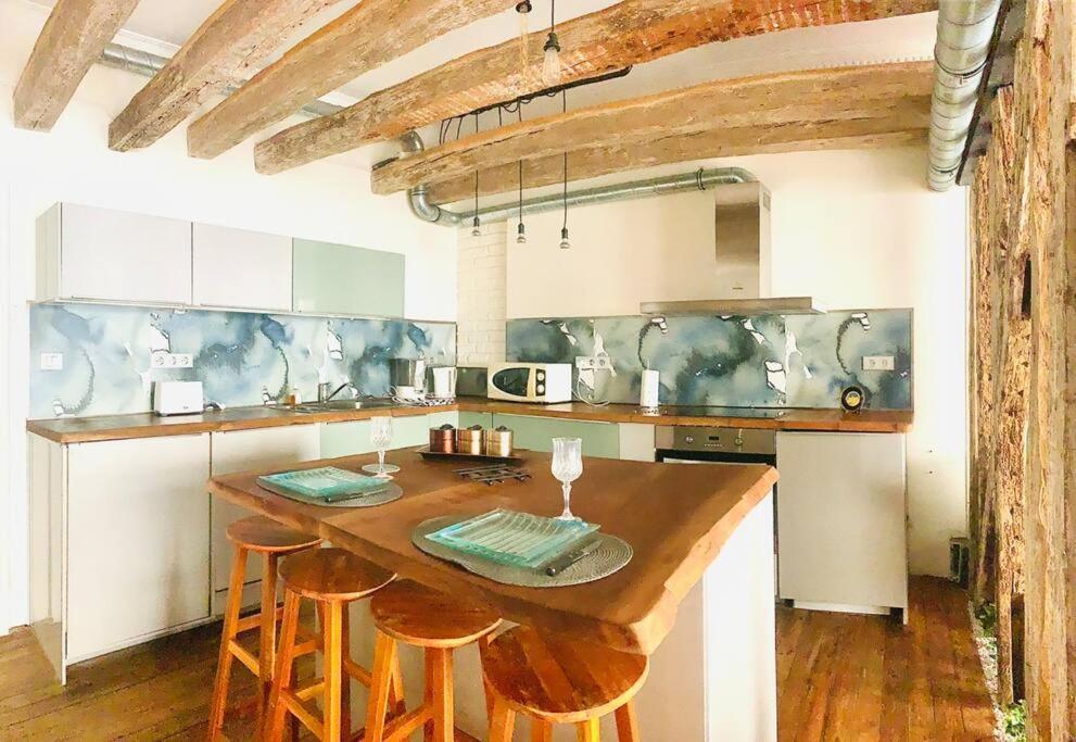 Grand Appartement Charme Ancien Et Confort Le Mans Luaran gambar